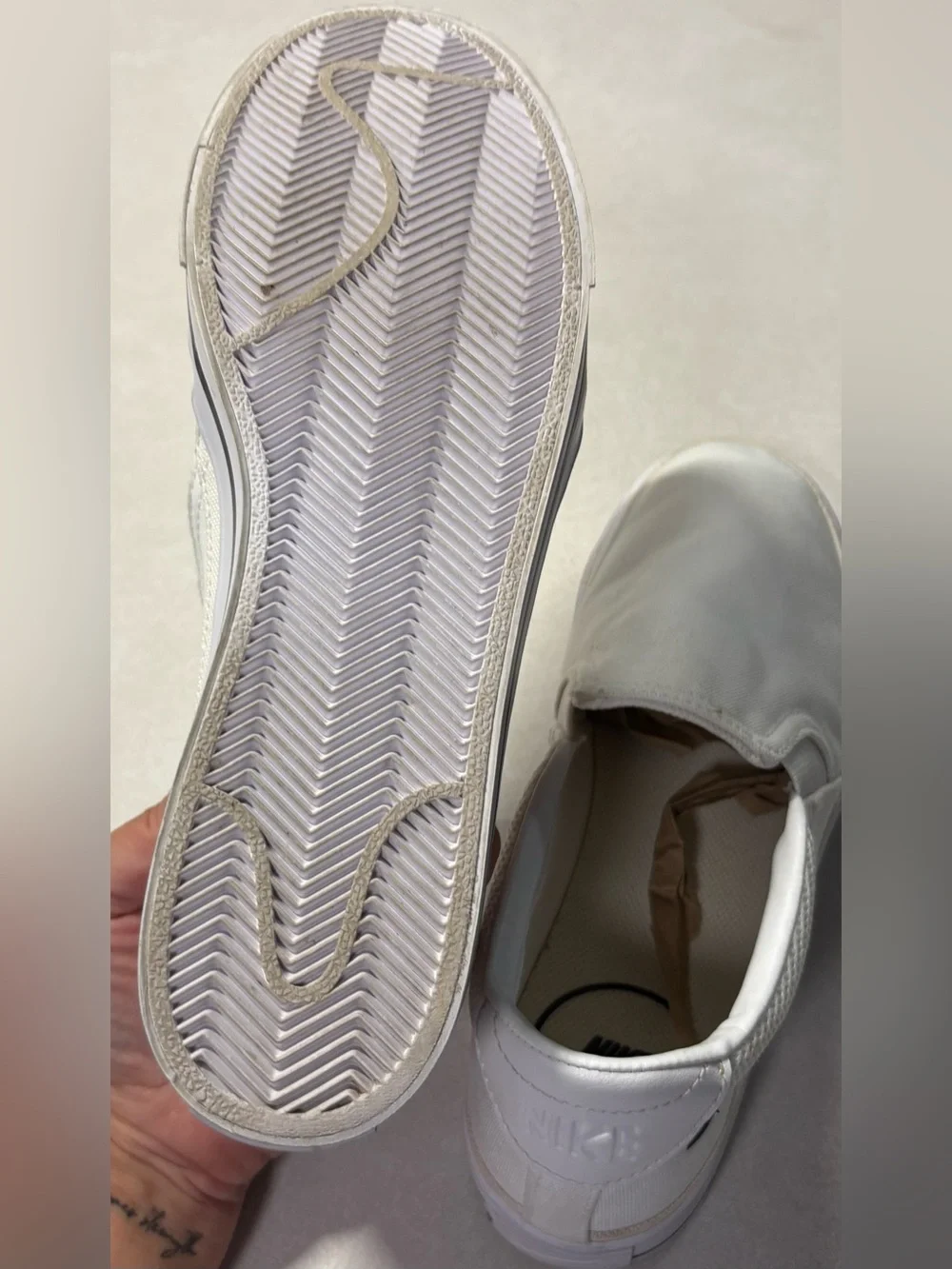 Nike Court Legacy Slip On Sneakers Womens Size 10 White Canvas Comfort Casual